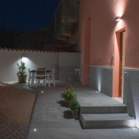 Casa Fadda Hotel Villa San Pietro Bagian luar foto