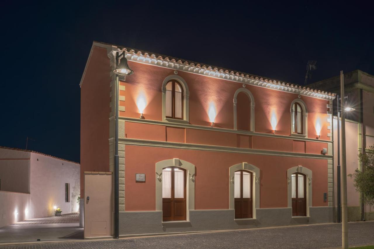 Casa Fadda Hotel Villa San Pietro Bagian luar foto