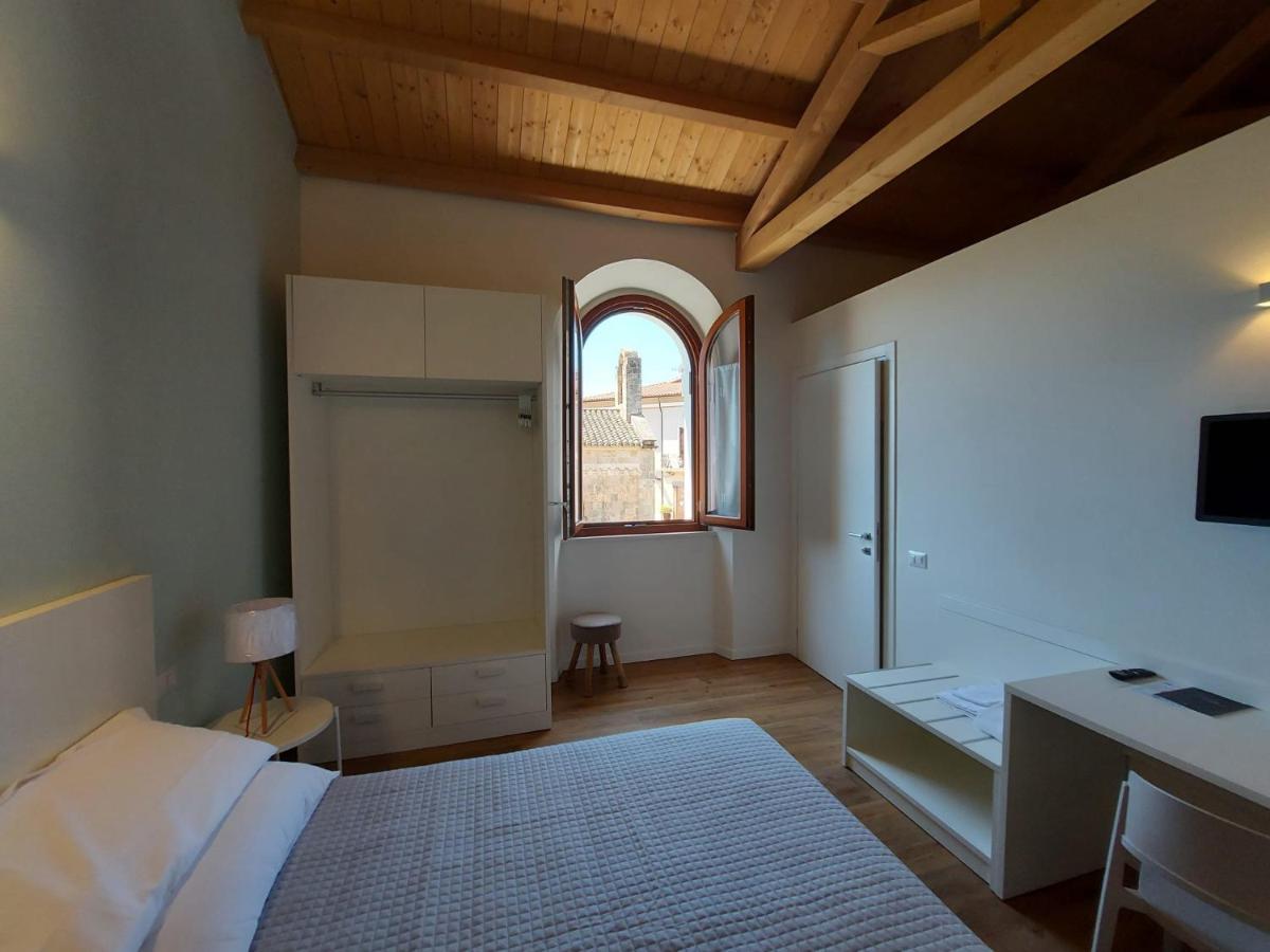 Casa Fadda Hotel Villa San Pietro Bagian luar foto