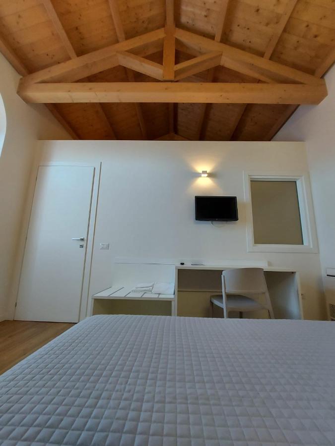 Casa Fadda Hotel Villa San Pietro Bagian luar foto