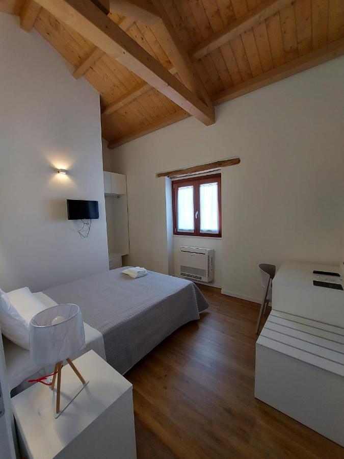 Casa Fadda Hotel Villa San Pietro Bagian luar foto